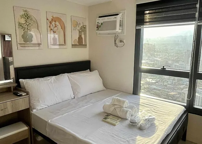 Gasthuis The Merry Meg Residences Mandaue-stad
